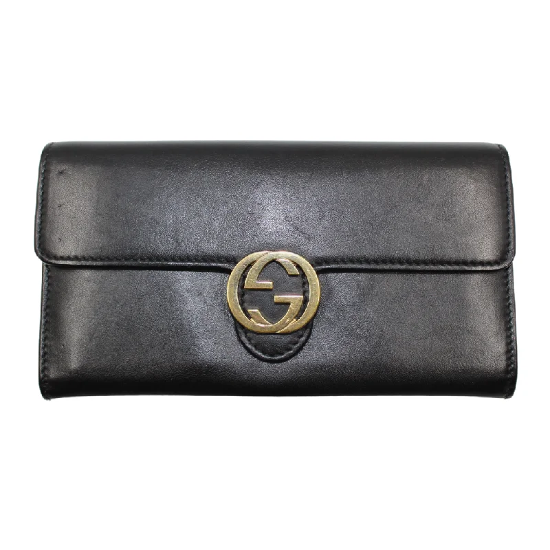 Women Gucci bags with a magnetic snap closure for easy accessWomen Gucci bags with a magnetic snap closure for easy accessGucci Interlocking GG Wallet