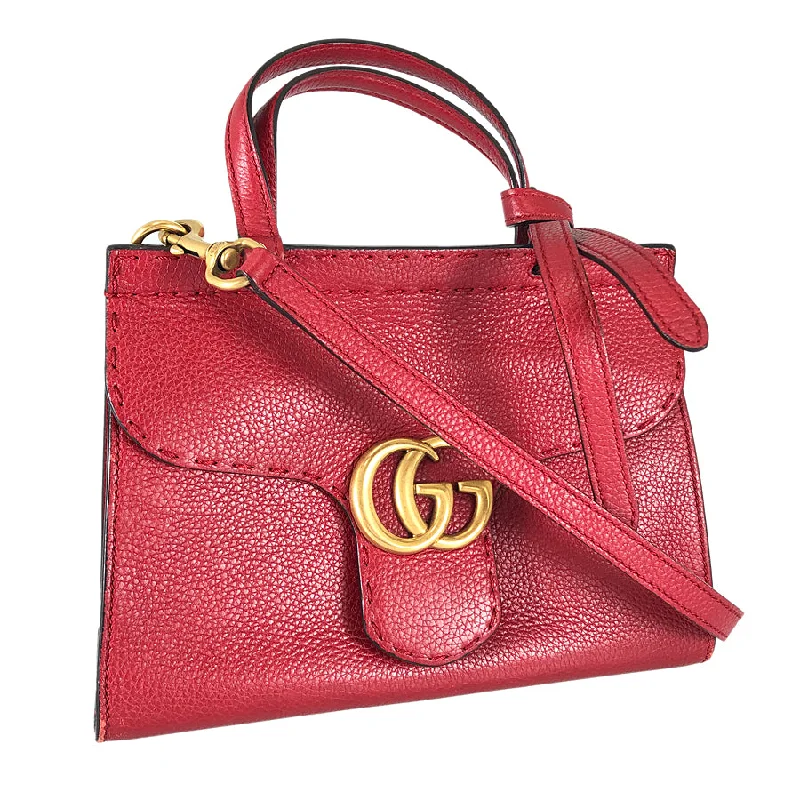 Women Gucci tote bags in GG Supreme canvas for a branded feelWomen Gucci tote bags in GG Supreme canvas for a branded feelGUCCI GG Marmont 442622 Hand bag