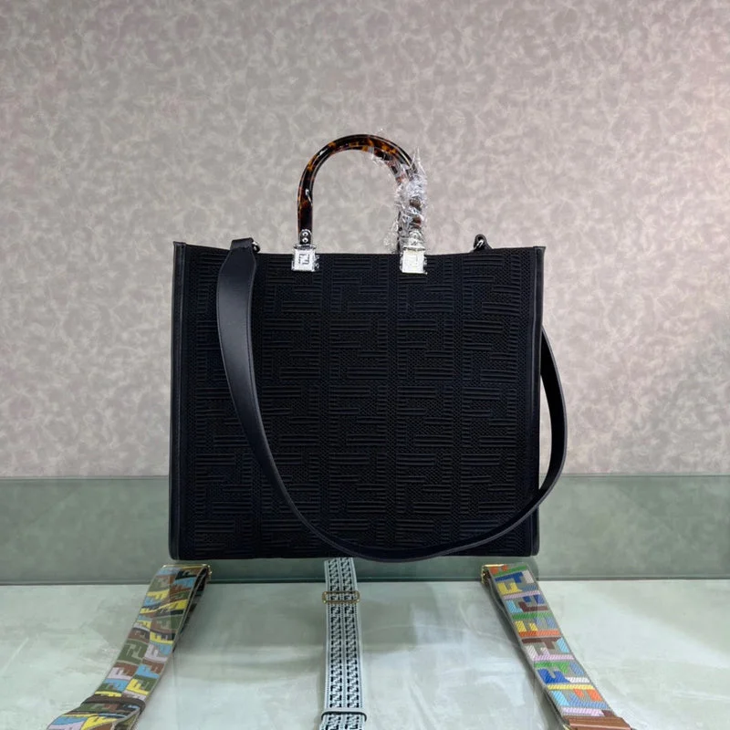 Fendi By The Way bags with a detachable pouch for separating small itemsFendi By The Way bags with a detachable pouch for separating small itemsFendi By The Way bags with a detachable pouch for separating small itemsBC - FENDI BAGS - 931