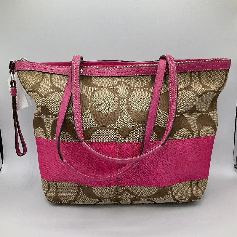 Coach bags with a zippered interior pocket for separating itemsCoach bags with a zippered interior pocket for separating itemsHandbag Designer By Coach  Size: Medium