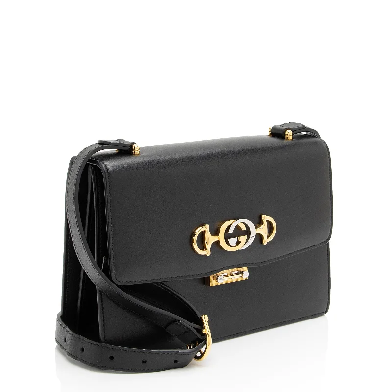 Gucci Marmont bags for women with gold - toned hardwareGucci Marmont bags for women with gold - toned hardwareGucci Calfskin Zumi Small Crossbody (kgDU9j)