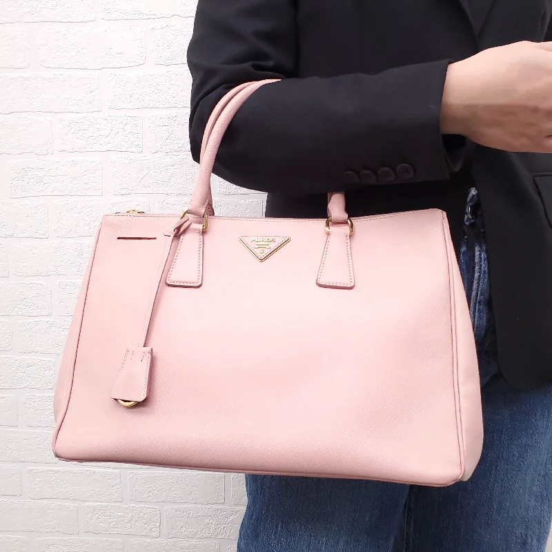 Compact Hermes Herbag Zip for Effortless CarryingPRADA PINK SAFFIANO GALLERIA TOTE