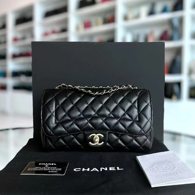 Chanel Chain Strap Handbag for Everyday UseChanel Chain Strap Handbag for Everyday Use*Full Set Receipt* Mademoiselle Chic Seasonal Flap Medium 26CM Lambskin Black GHW No 21