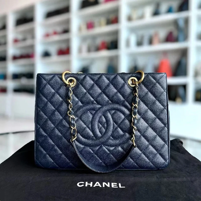 Chanel Classic Flap Bag for Evening PartyChanel Classic Flap Bag for Evening Party*Like New* Caviar GST Grand Shopping Tote Quilted Calfskin Dark Navy Blue Golden Hardware Series 19