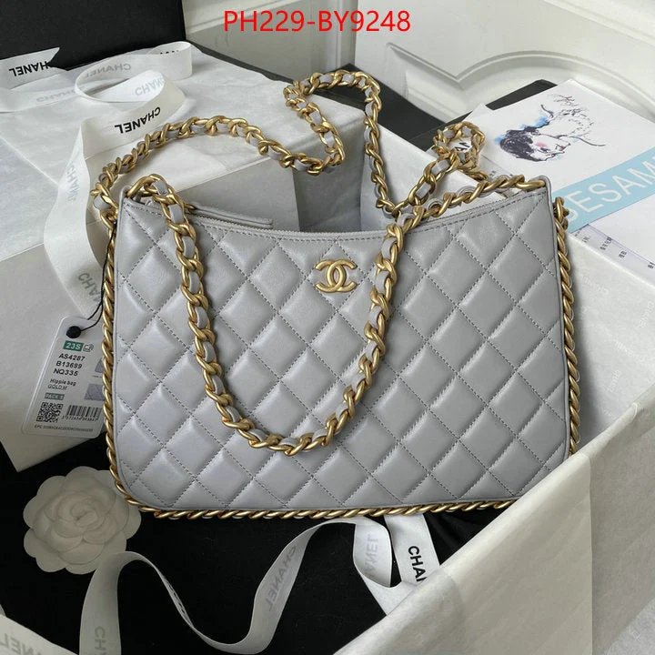 Chanel Handbag with Adjustable Strap for ComfortChanel Handbag with Adjustable Strap for ComfortWF - Chanel Bags - 1359