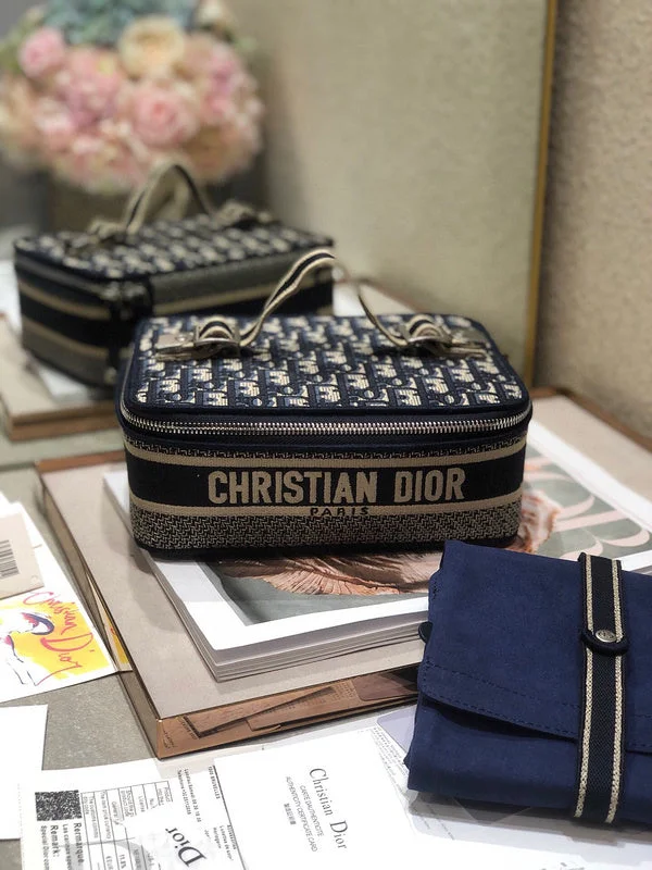 Stylish Christian Dior shoulder bags with a tassel - adorned zipperStylish Christian Dior shoulder bags with a tassel - adorned zipperBC - Dior Bags - 1925