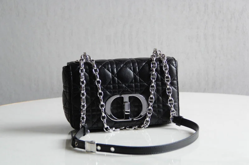 Luxury Christian Dior crossbody bags with a chain - link strapLuxury Christian Dior crossbody bags with a chain - link strapChristian Dior Bags - 4448