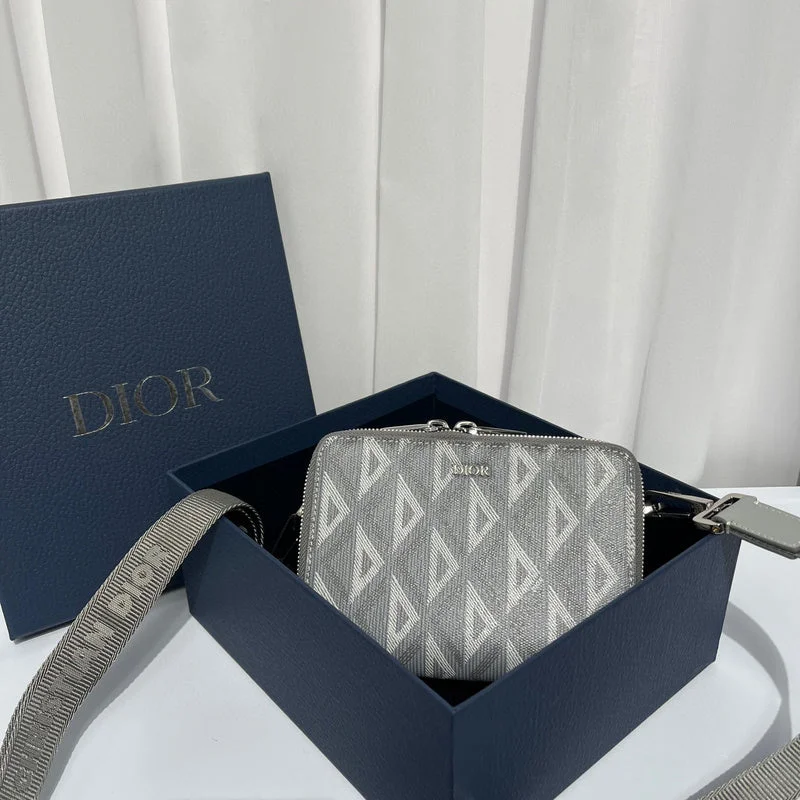 Christian Dior tote bags with a double - handle and shoulder - strap optionChristian Dior tote bags with a double - handle and shoulder - strap optionChristian Dior Bags - 4524