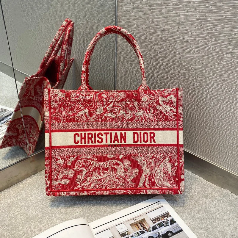 Luxury Christian Dior crossbody bags with a chain - link strapLuxury Christian Dior crossbody bags with a chain - link strapChristian Dior Bags - 5965